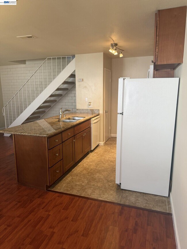 Foto del edificio - 2170 Arroyo Ct