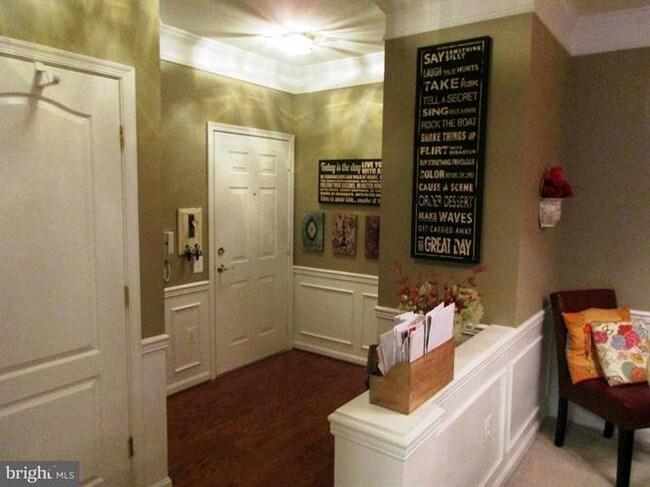 Building Photo - 506 Lloyd Pl