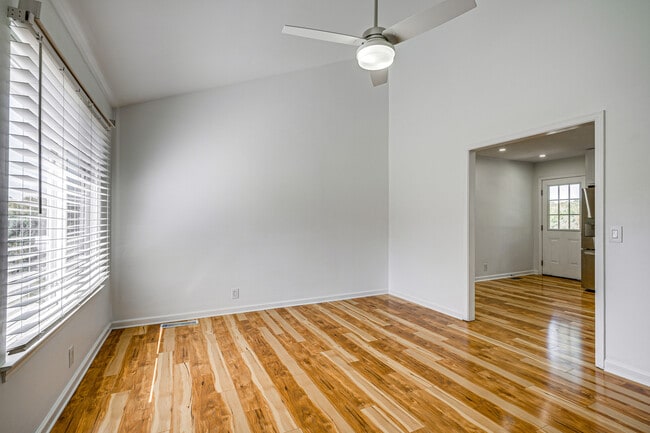 Building Photo - 5317 Ashlawn Dr