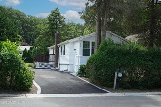 Building Photo - 105 Owens Ave