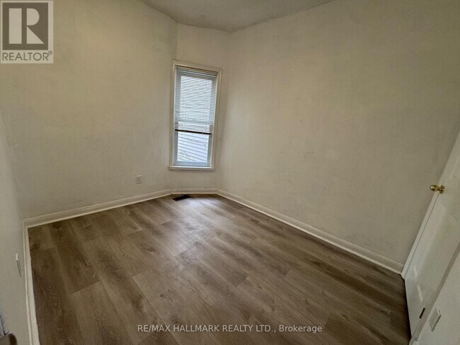 Building Photo - 57 Hiawatha Rd