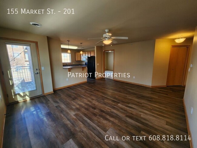 Foto del edificio - 2 BED / 2 BATH IN DOWNTOWN SUN PRAIRIE