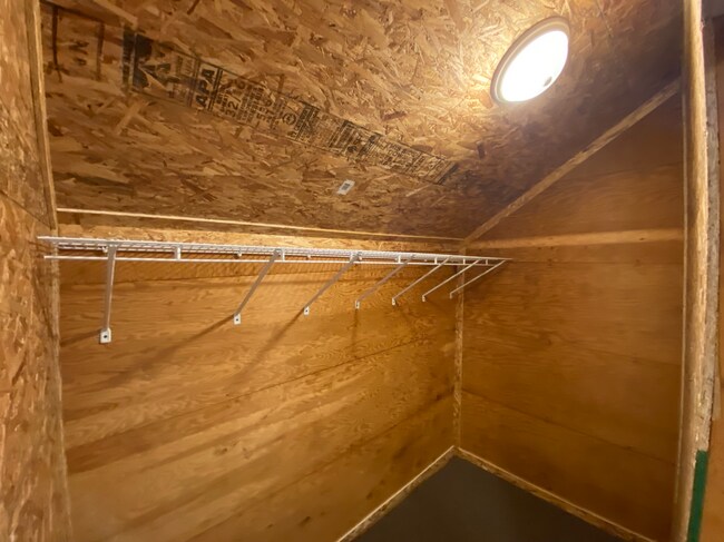 Building Photo - 4637 West River Dr NE
