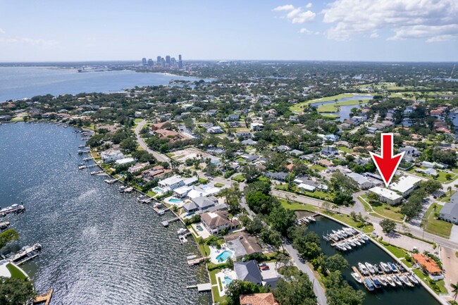 Foto del edificio - 1050 Rafael Blvd NE