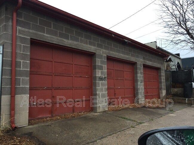 Building Photo - 3734 Lipan St