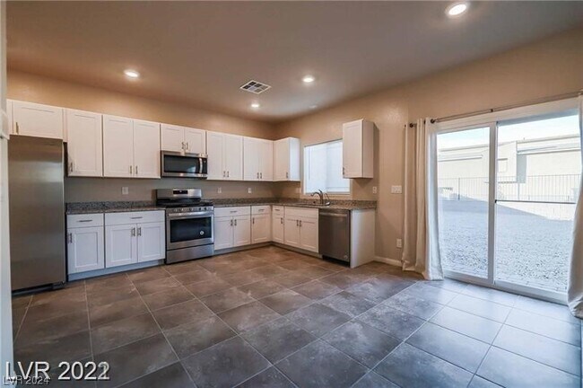 Building Photo - 4486 Lantern Point Ave