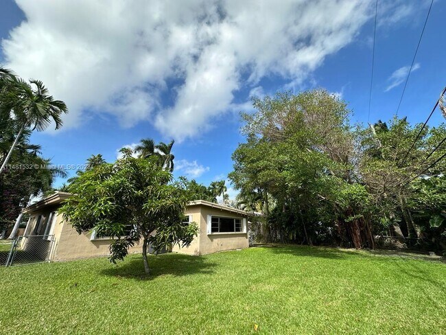 Foto del edificio - 7531 Coquina Dr