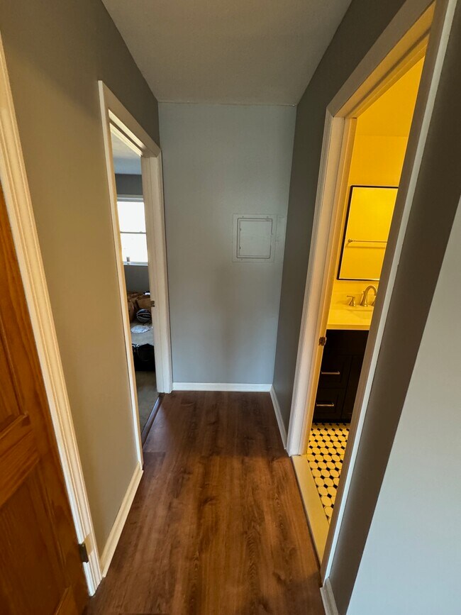 hallway to bedroom/bath - 12 White Gate Dr
