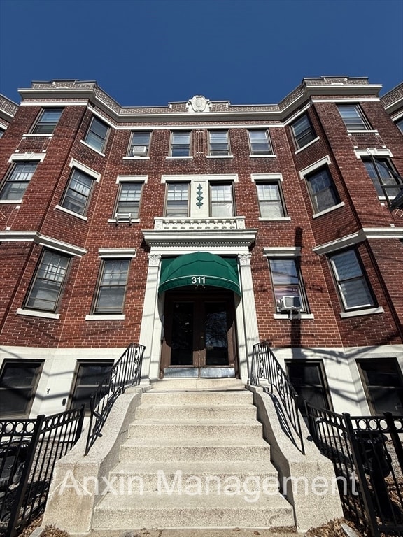 Building Photo - 313 Allston St