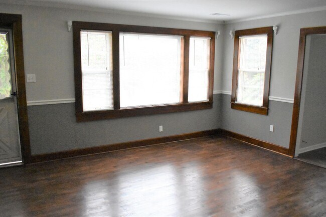 Foto del edificio - 3915 Holston Hills Rd