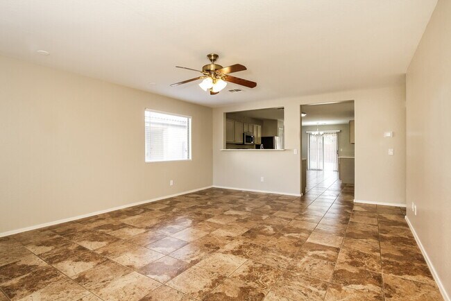 Foto del edificio - 16245 W Calavar Rd