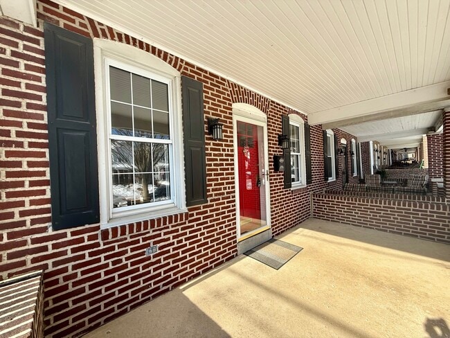 Building Photo - 1401 N Grant Ave