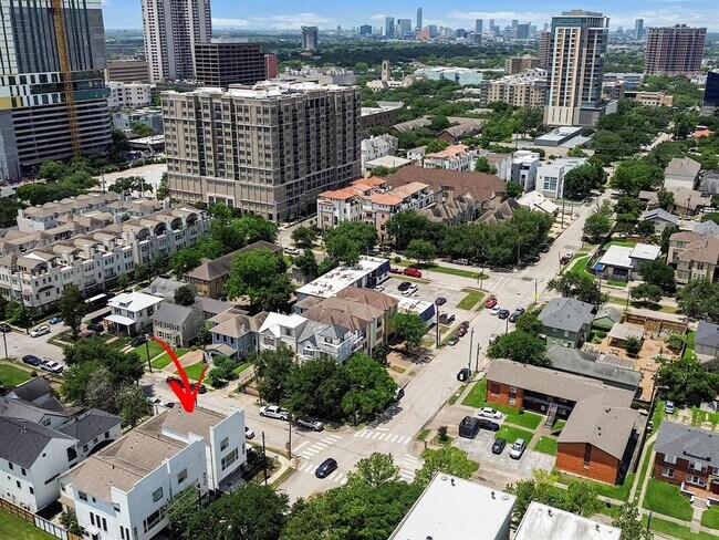 Foto del edificio - 1702 Southmore Blvd