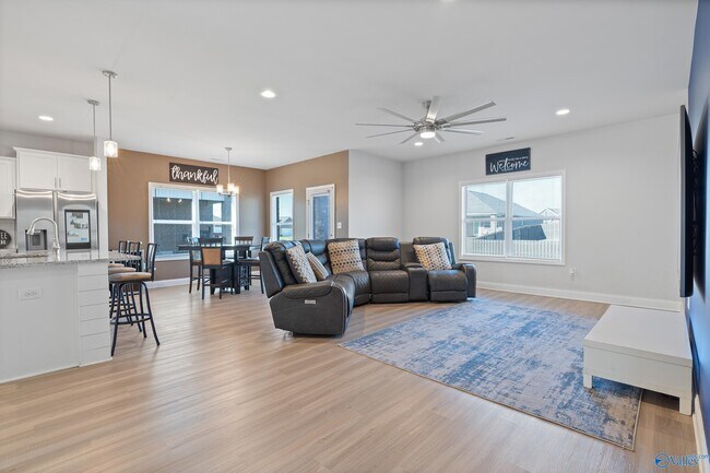 Foto del edificio - 111 Heritage Lakes Blvd