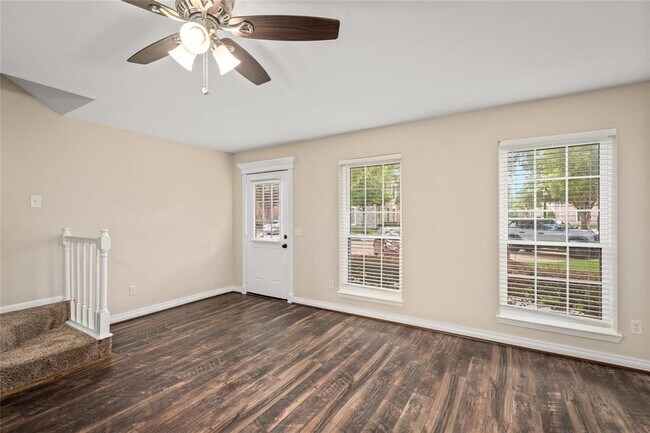 Foto del edificio - 2810 Grants Lake Blvd