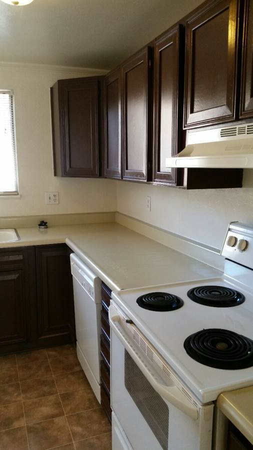 Building Photo - CHARMING CREEKSIDE APARTMENT