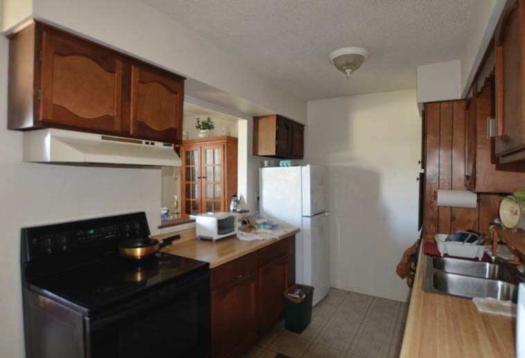 Interior Photo - College St 9 Apartments