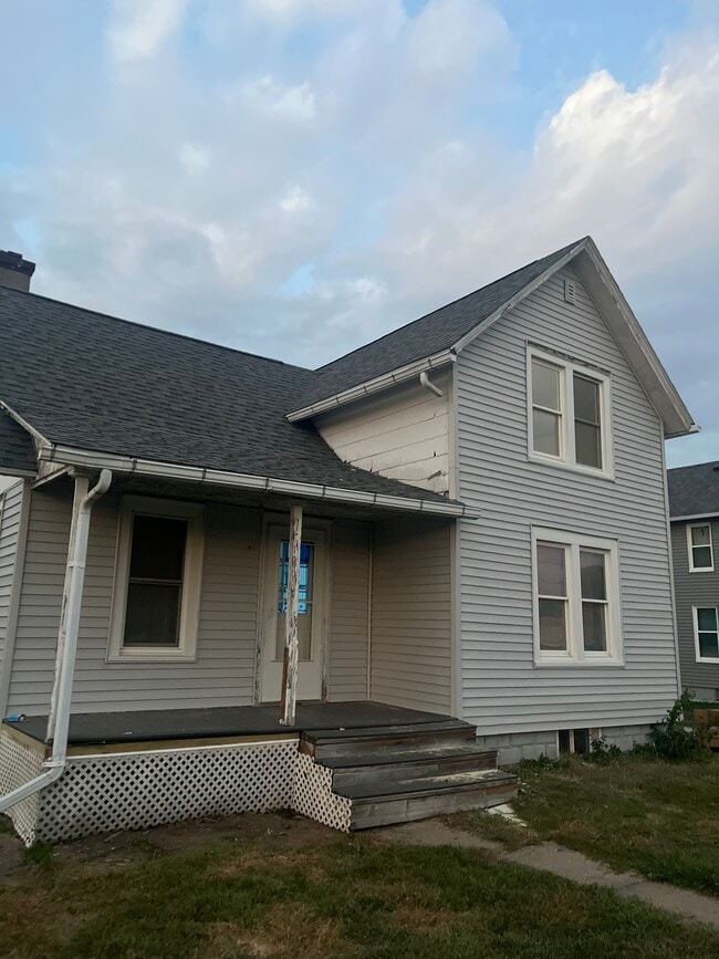 Building Photo - 1005 13th Ave Building Photo - 1005 13th Ave