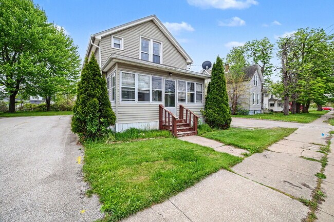 Foto del edificio - 1 Bedroom Rental in Saginaw $750/Month