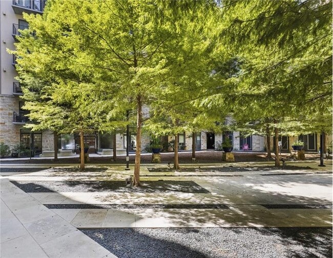 Foto del edificio - 117 1/2 Sandra Muraida Way