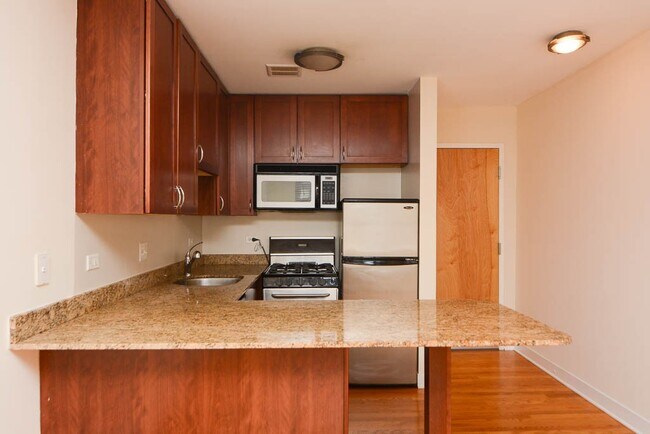 Foto del edificio - 650 W Wrightwood Ave