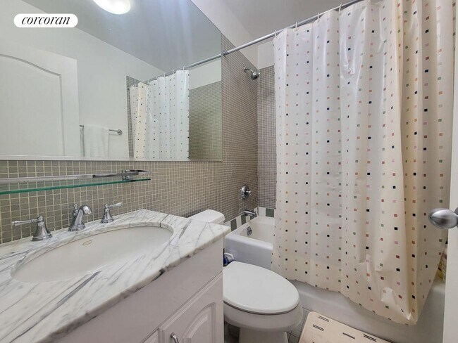 Building Photo - 344 E 51st St