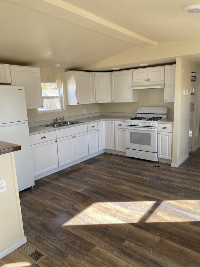 Kitchen Area - 131 Quiet Valley Loop