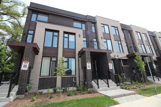 Building Photo - 33 Creekbank Rd