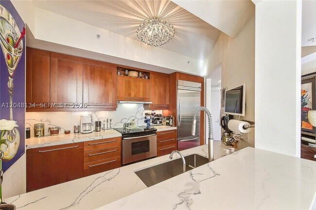 Building Photo - 333 Las Olas Way
