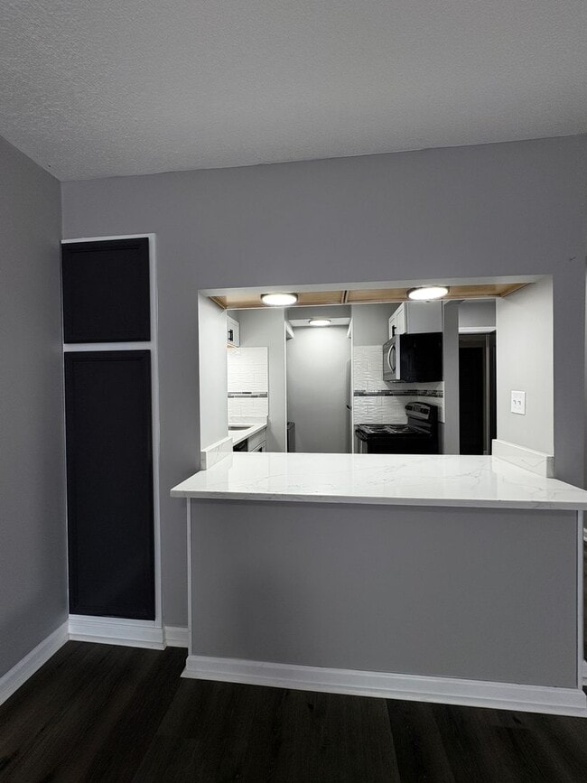 Building Photo - Discover Your Perfect Home at Bellagio North Living I in Indianapolis