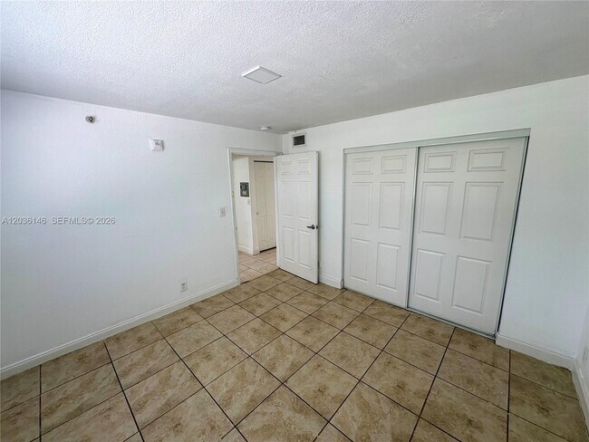 Foto del edificio - 4271 NW 5th St