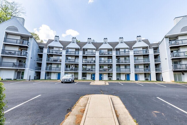Building Photo - Studio, 1 bath House - 1243 Cedars Court B-3