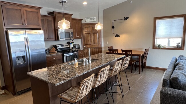 Building Photo - 1064 W Willis Wy