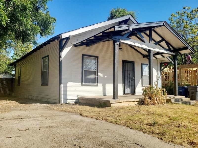 Foto principal - 2605 Warren Ave