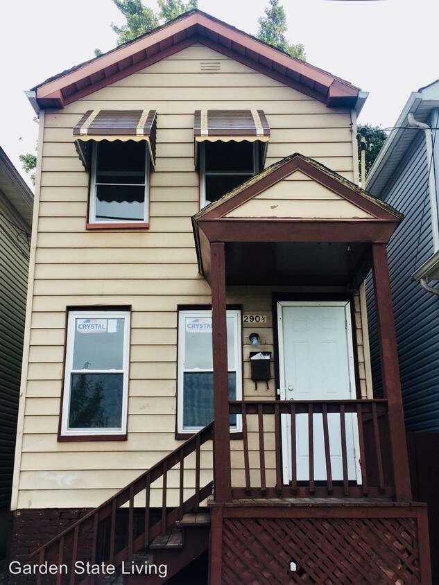 Primary Photo - 3 br, 1 bath House - 290.5 S. 20th Street