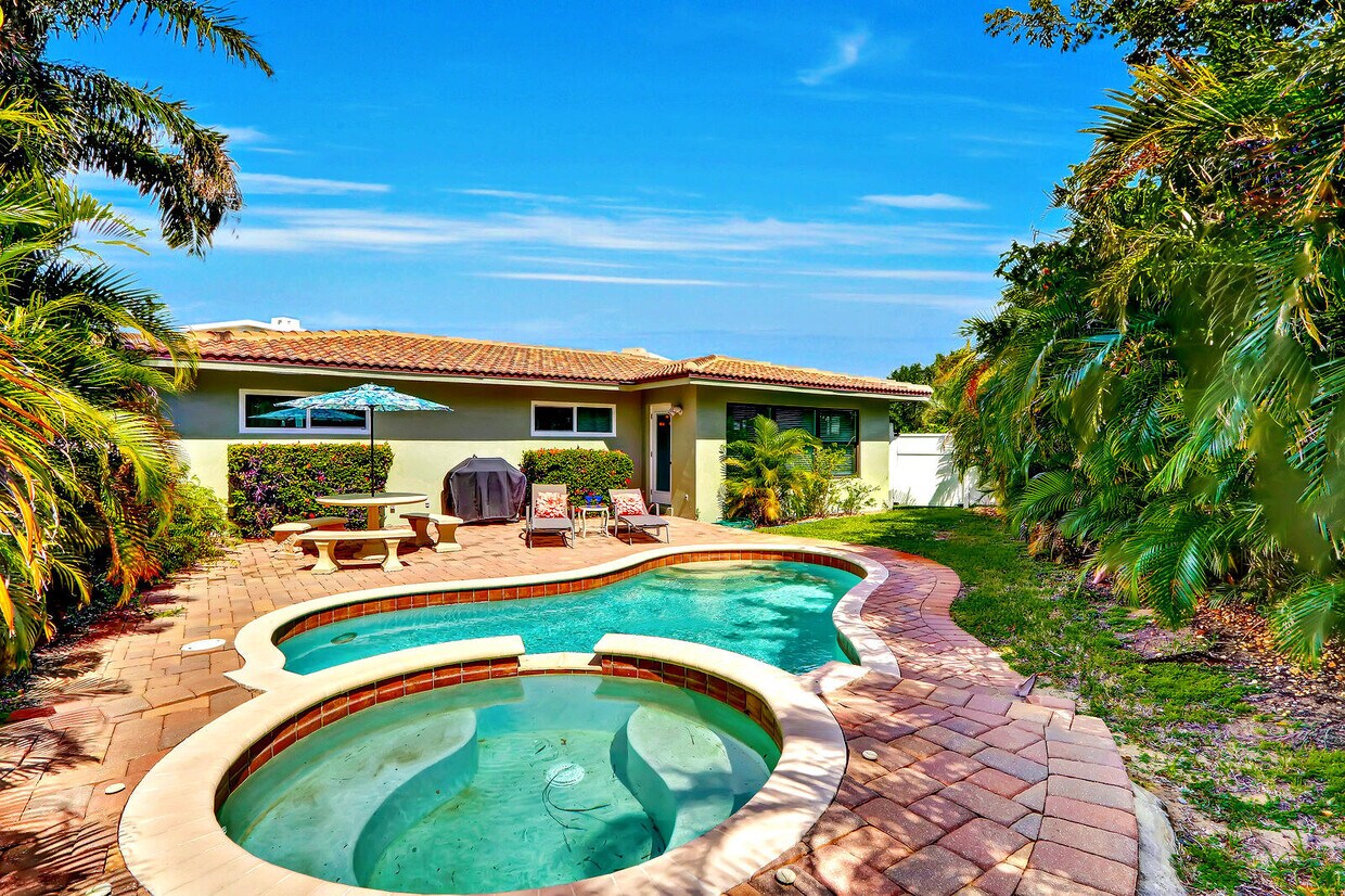 Foto principal - 390 N Juno Ln