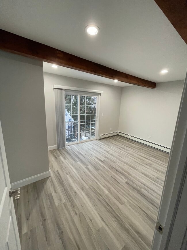 Bed - 19 Rose St