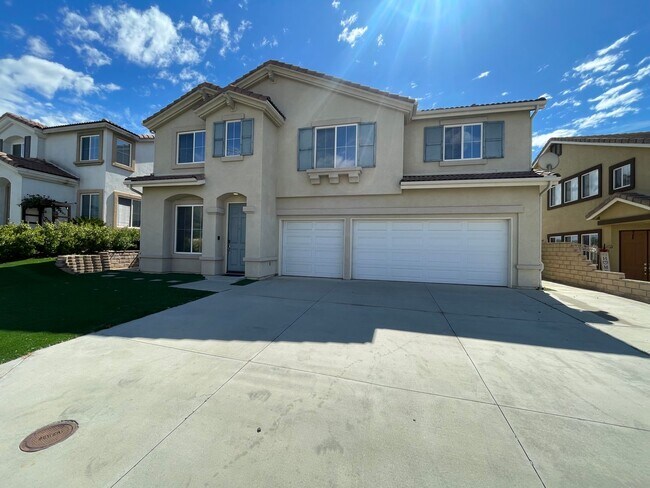 Building Photo - Gorgeous 5 Bedroom Pool Home in Murrieta!