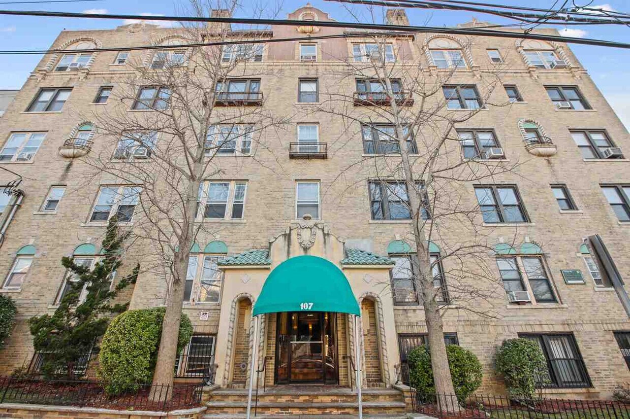 Foto principal - 107 Kensington Ave