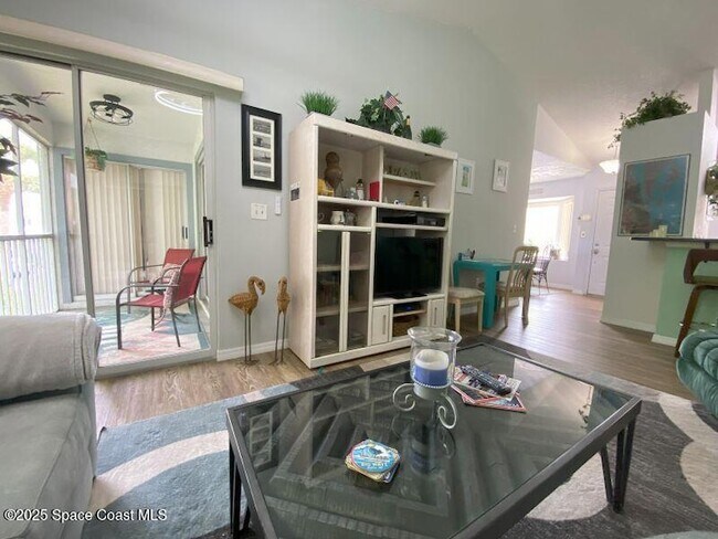 Foto del edificio - 211 Ocean Park Ln