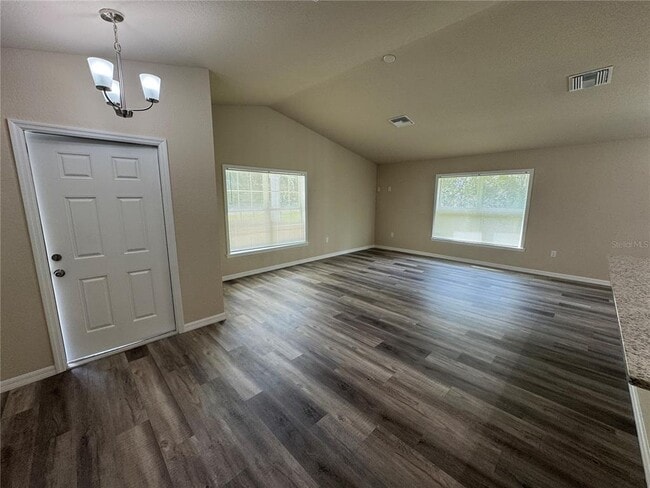 Foto del edificio - 6344 N Matheson Dr