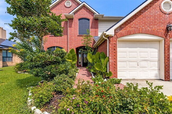 Foto del edificio - 212 Cedar Branch Dr