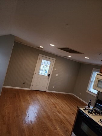 Foto del edificio - 616 Bedford St