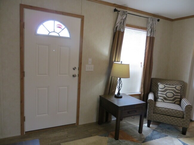 Foto del edificio - 19 Forty Acre Mountain Rd