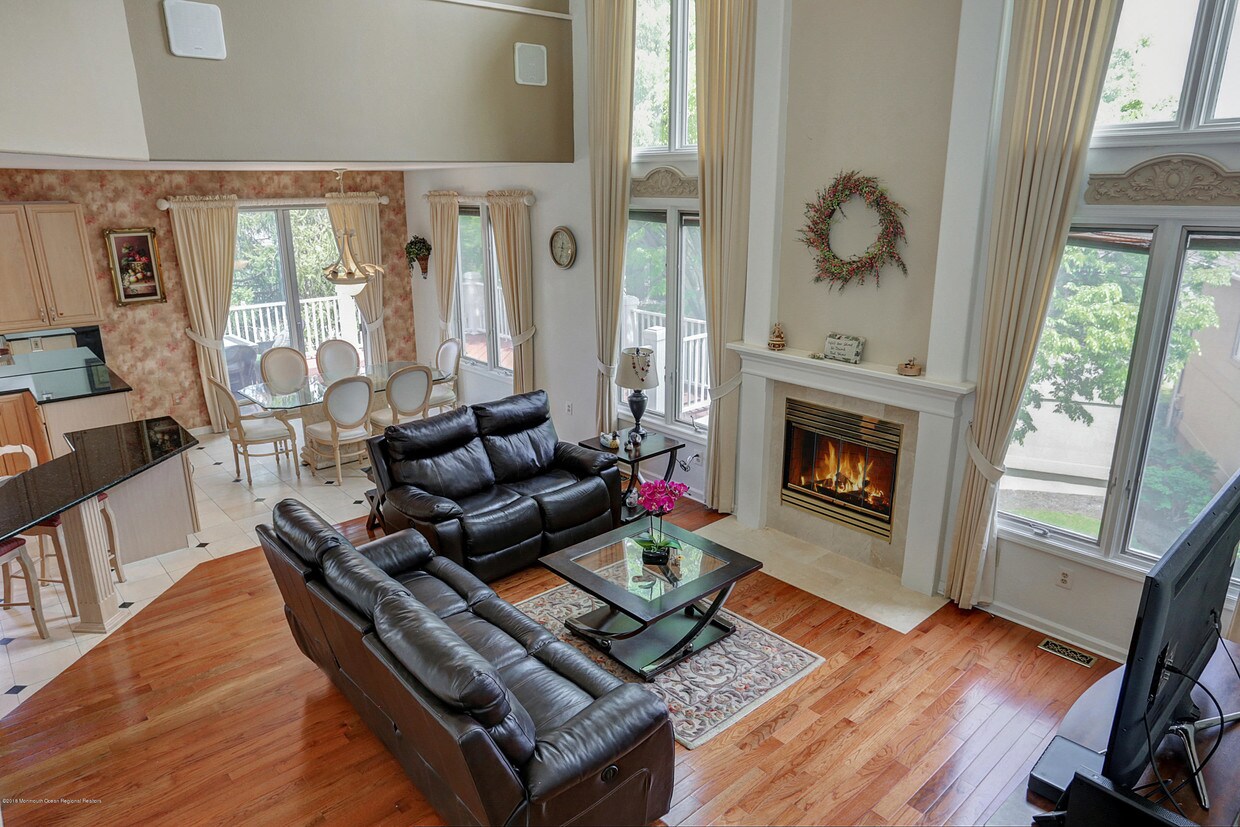 Primary Photo - 228 St Andrews Ct
