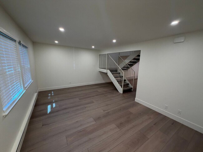 Foto del edificio - 435 Pine Meadows Dr