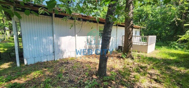 Foto del edificio - 15391 Flud Rd