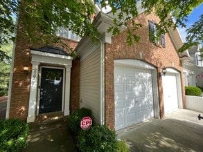 Building Photo - 8203 Saltwood Pl