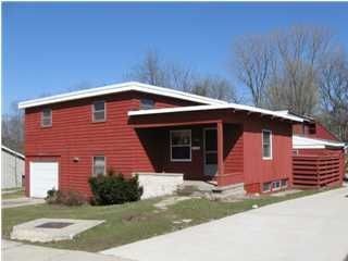 Primary Photo - 2 br, 1 bath 4plex - 850 Houseman Upper