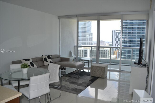 Building Photo - 485 Brickell Ave